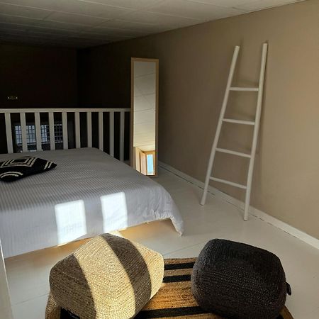 Opora Apartment Ermoupoli Bagian luar foto